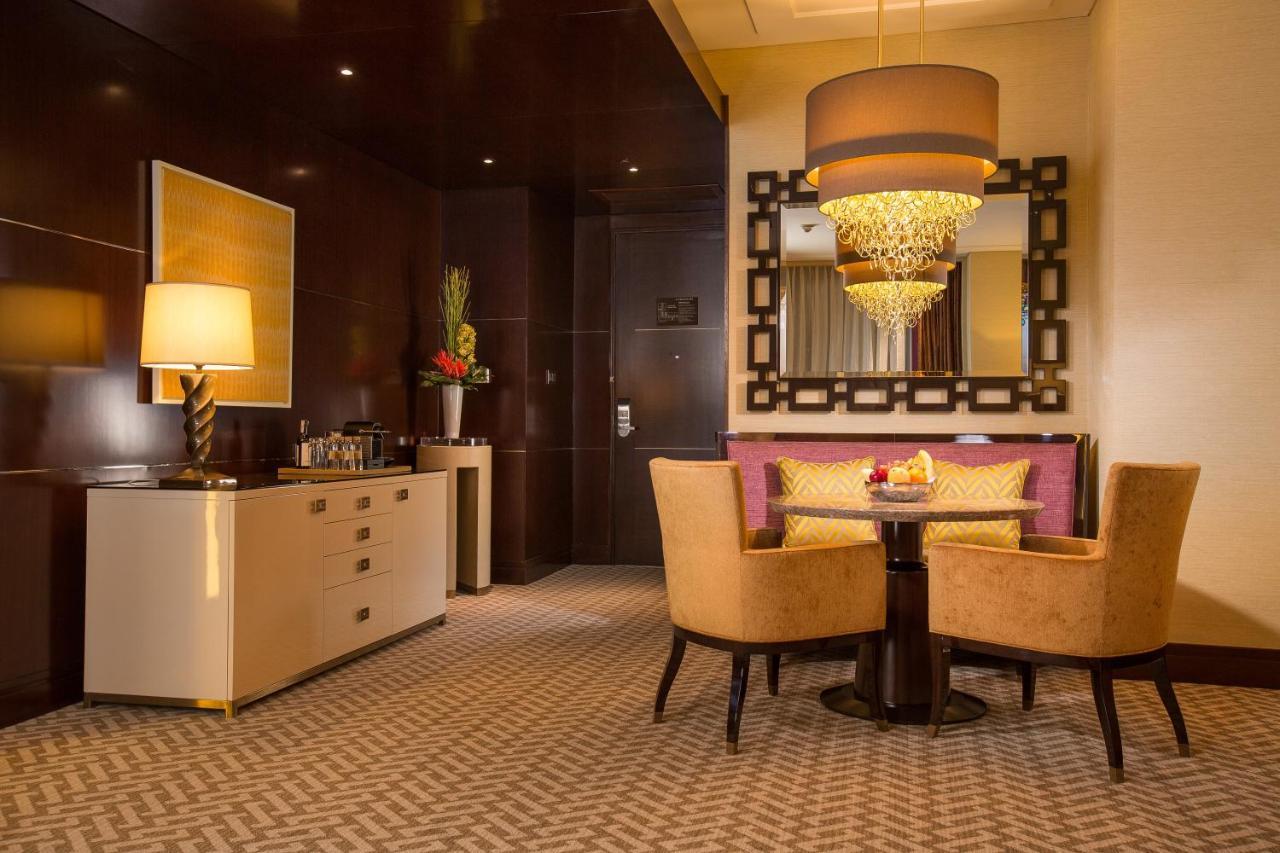 City Of Dreams - Nuewa Manila Paranaque City Extérieur photo